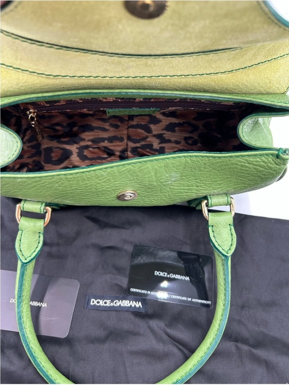 Women’s vintage dolce & Gabbana grainy, leather satchel in neon green made Italy